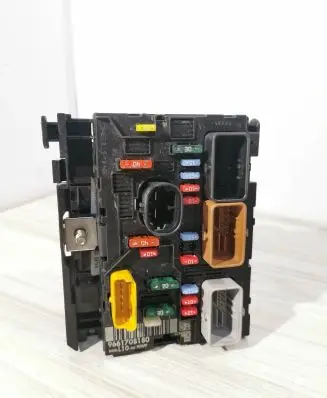 Peugeot 207 CC BSM Control unit 9661708180 BSML10