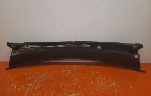 Ford Fusion Wiper trim 2N11N02228AC