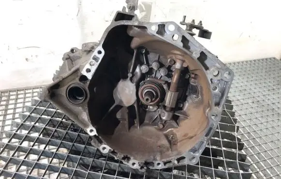 Toyota Aygo AB40 Manual 5 speed gearbox 20TT55