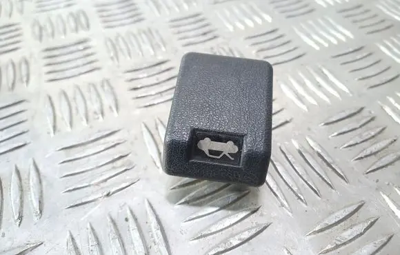 Engine bonnet (hood) release handle