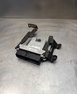 KIA Sorento Engine control unit/module ECU 0281017037 391012F045 1039S52792