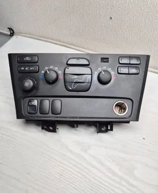 Volvo V70 Climate control unit 8691876 0942673