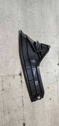 Lexus RC Other center console (tunnel) element 5881653010