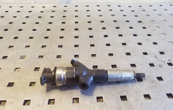 Subaru Outback Fuel injector 16613AA030