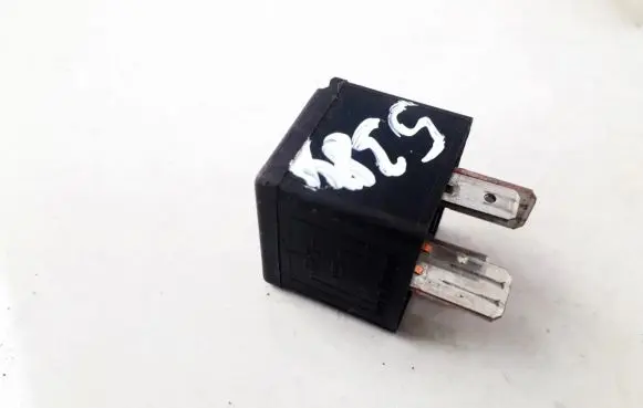 Audi A3 S3 8L Other relay 7M0951253A 95VW10K705CA