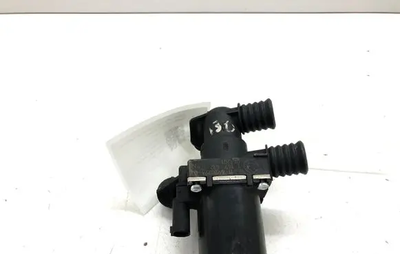 BMW 5 E60 E61 Coolant heater control valve 6920226 64116920226