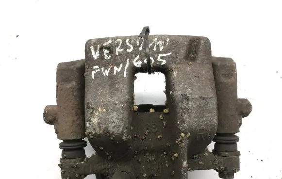 Toyota Verso-S Rear brake caliper