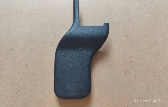 Mazda 3 II Front passenger seat rail trim BBP357042 50620250824