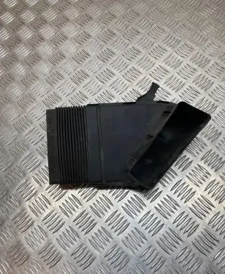 Audi A4 S4 B7 8E 8H Air intake duct part 8E0129617D