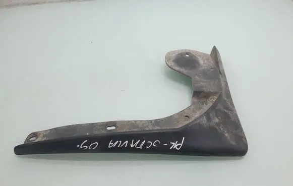 Skoda Octavia Mk2 (1Z) Front mudguard 1Z0821819