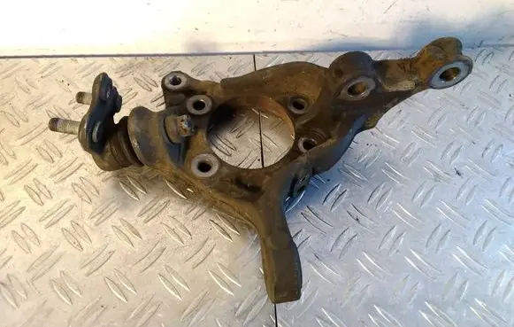 Toyota RAV 4 (XA50) Front wheel hub 