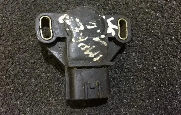 Subaru Impreza I Throttle valve position sensor 3210