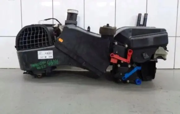 Audi A4 S4 B5 8D Heater blower radiator