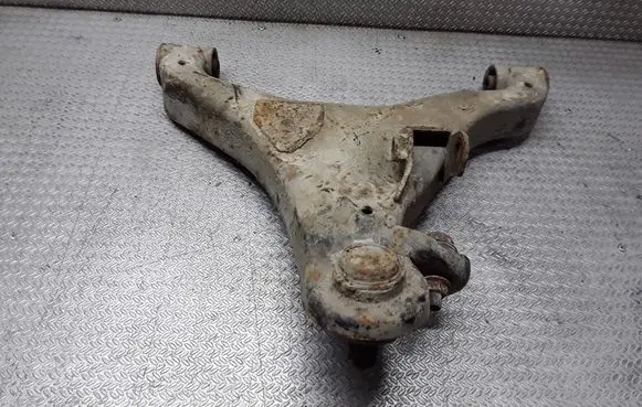 Nissan Navara D40 Front lower control arm/wishbone