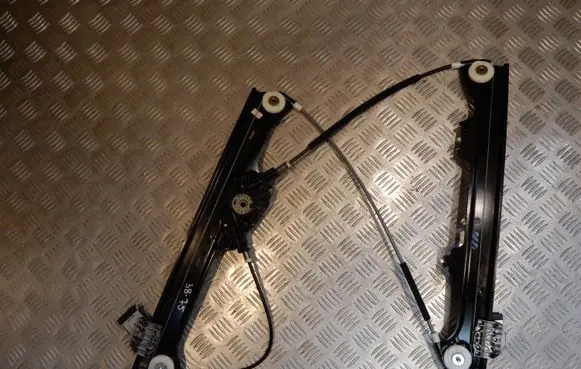 BMW 5 E60 E61 Front window lifting mechanism without motor 7075667E 3875