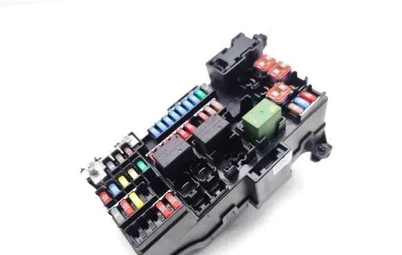 Opel Mokka Fuse module 1511261896 1-2109261-1
