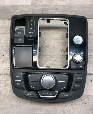 Head unit multimedia control