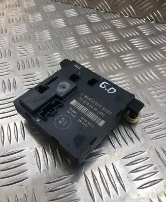 Mercedes-Benz E W211 Door control unit/module 2118703485