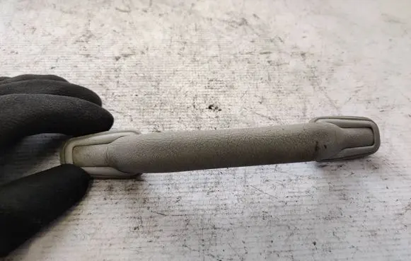 Volkswagen Transporter - Caravelle T4 Front interior roof grab handle 705857607C