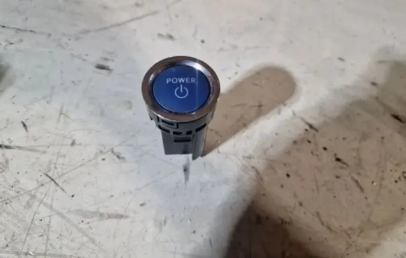 Toyota Prius+ (ZVW40) Engine start stop button switch