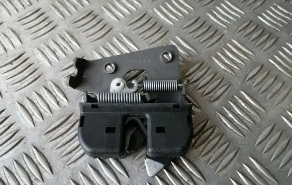 BMW 3 E90 E91 Seat back rest lock catch 7112864