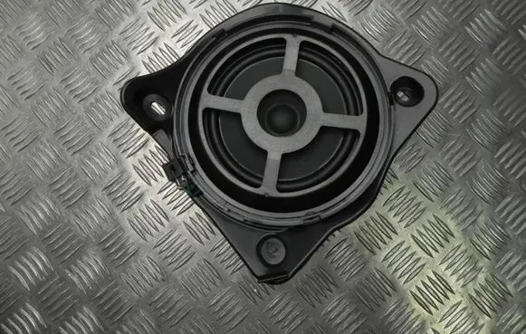 Mercedes-Benz C W205 Front door high frequency speaker A2058201800 R1471