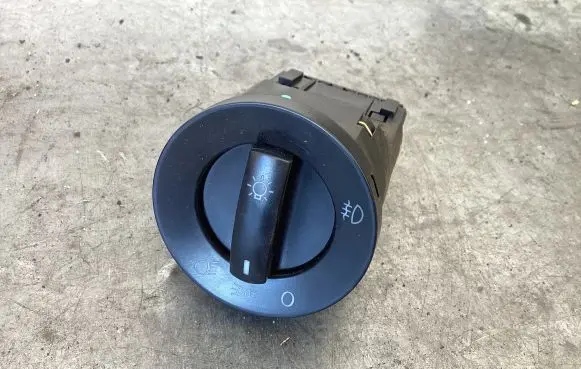 Volkswagen Polo IV 9N3 Light switch 6Q0941531B Q1BT3037