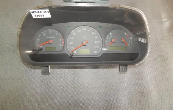 Volvo S40, V40 Speedometer (instrument cluster) 30857571