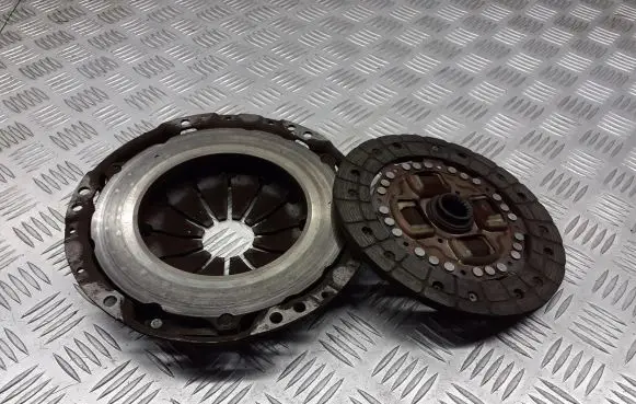 Toyota Yaris Pressure plate 