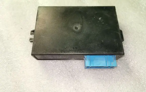 BMW 5 E39 Cruise control unit/module 65718375497 8375497