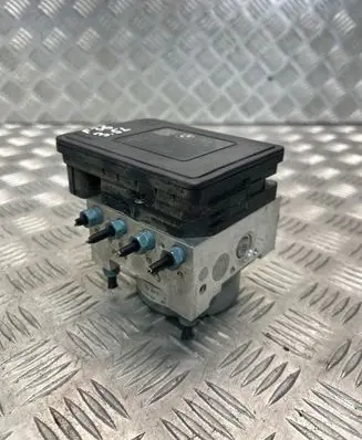 BMW 4 F36 Gran coupe ABS Pump 6881176 6881177
