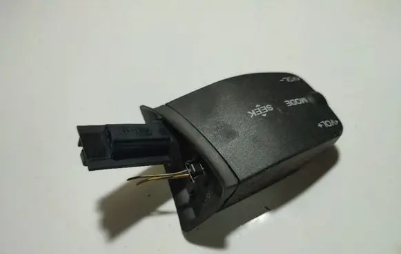 Ford Focus Multifunctional control switch/knob 758709