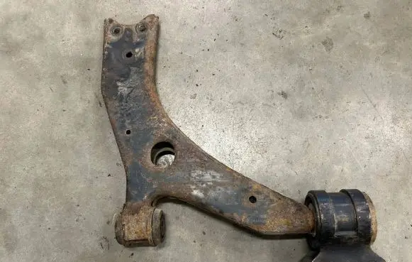 Volvo S40 Front control arm 1570284