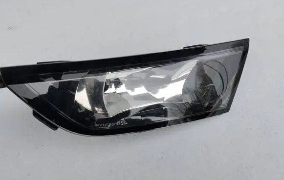 Skoda Fabia Mk3 (NJ) Front fog light 6U0941699A
