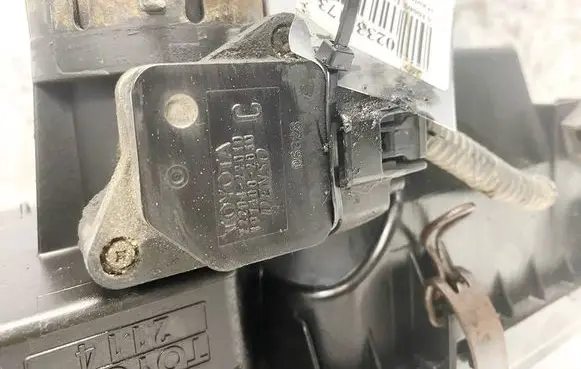Toyota Prius (XW20) Mass air flow meter 2220422010