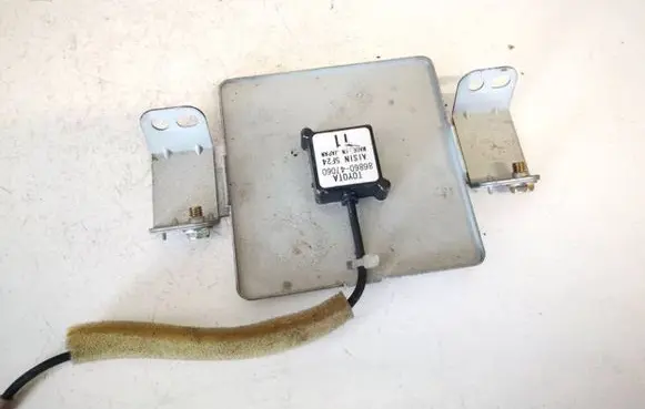 Toyota Prius (XW20) Antenna control unit 8686047060 86860-47060