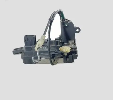 Opel Astra H Front door lock 13220368
