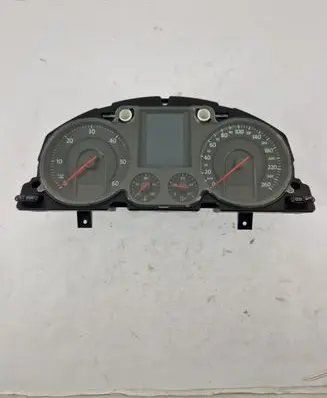 Volkswagen PASSAT B6 Speedometer (instrument cluster) 3C0920871E