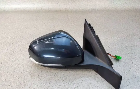 Volvo S80 Front door electric wing mirror 