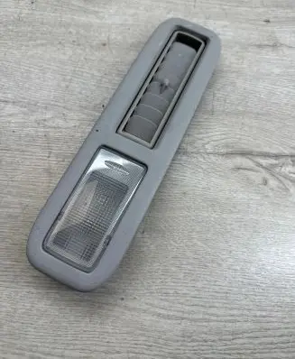Mitsubishi Grandis Rear seat light MR962022ZZ 1158259