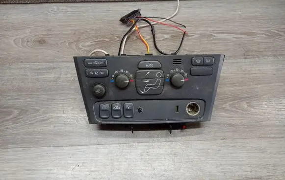 Volvo V70 Climate control unit