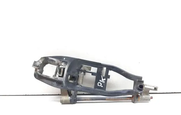 BMW 3 E46 Front door exterior handle/bracket 8253453 51218253453