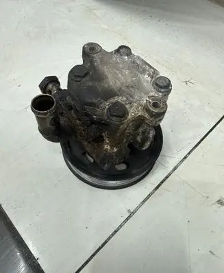 Ford Galaxy Power steering pump 
