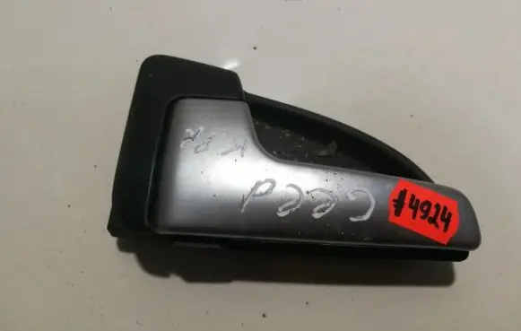 KIA Ceed Front door interior handle 826111H000 82611-1H000
