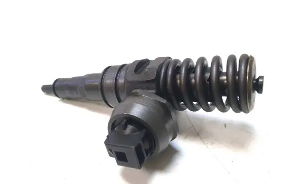 Volkswagen Multivan T5 Fuel injector 07Z130073N