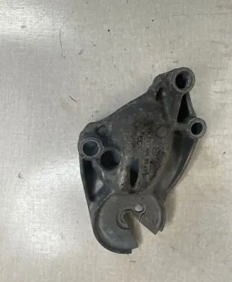 Mercedes-Benz S W222 Engine mounting bracket A2224909040