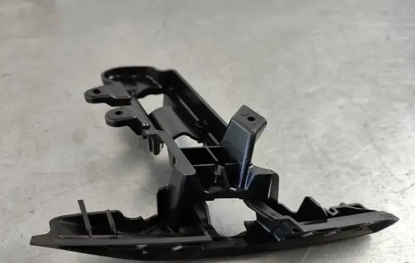 Jeep Cherokee Headlight/headlamp mounting bracket k68223027aa