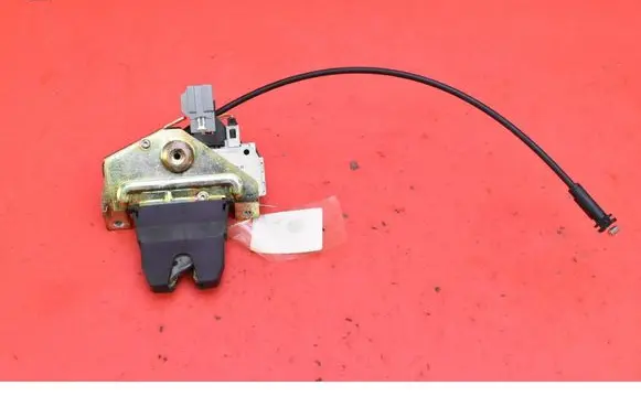 Volvo S60 Tailgate/trunk/boot lock/catch/latch 8679694
