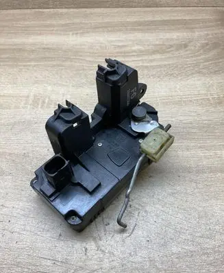Opel Vectra C Rear door lock 24447346