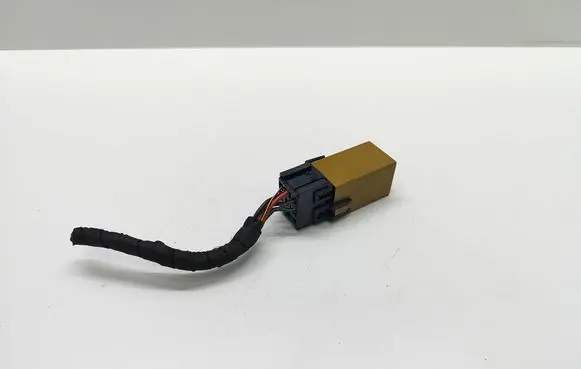 BMW 5 E60 E61 Window wiper relay 8384505 61368384505